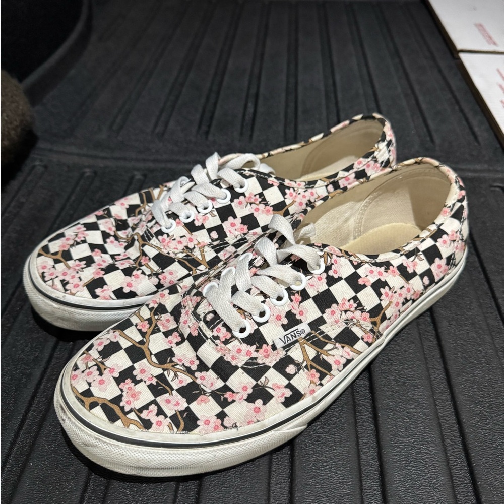 Vans Women's cherry blossom Checkered Sneakers - Black and Pink sz 10W